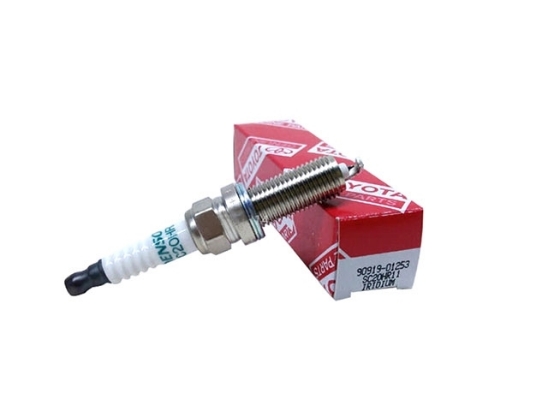 Toyota Corolla Genuine Spark Plug ZZE142 